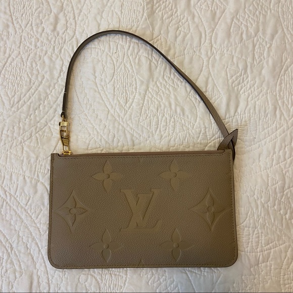 Louis Vuitton Giant Empreinte MM Pochette Turtle Dove/Tourterelle - Picture 4 of 8